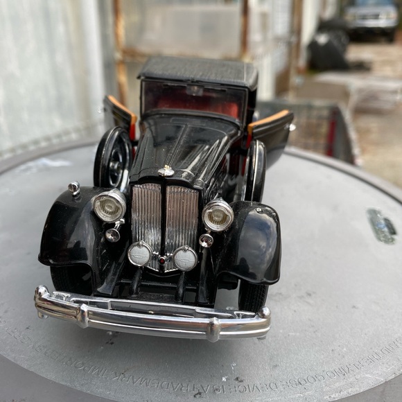 1934 Packard National Mint Museum Mint Collectable Model Car. - Picture 8 of 8